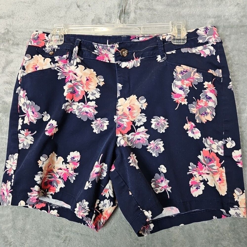 Lee Natural Fit Women's Sz 12 Shorts Floral cotton blend 6 in inseam